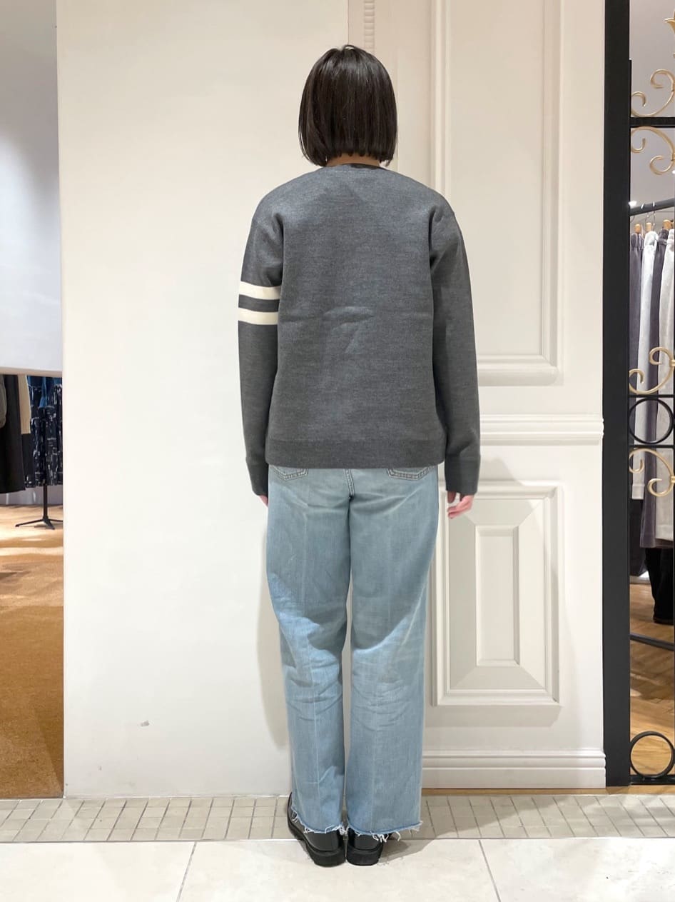 makiさんの「DRESSTERIOR｜◆ウォッシャブル アームライン ラウンドカーディガン」を使ったコーディネート