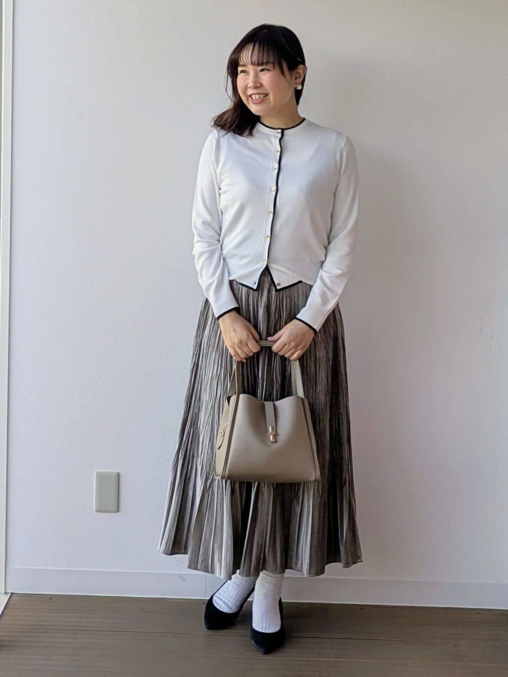 なみきさんの「UNTITLED｜【アンサンブル可/洗える】ウォームスパン カーディガン」を使ったコーディネート