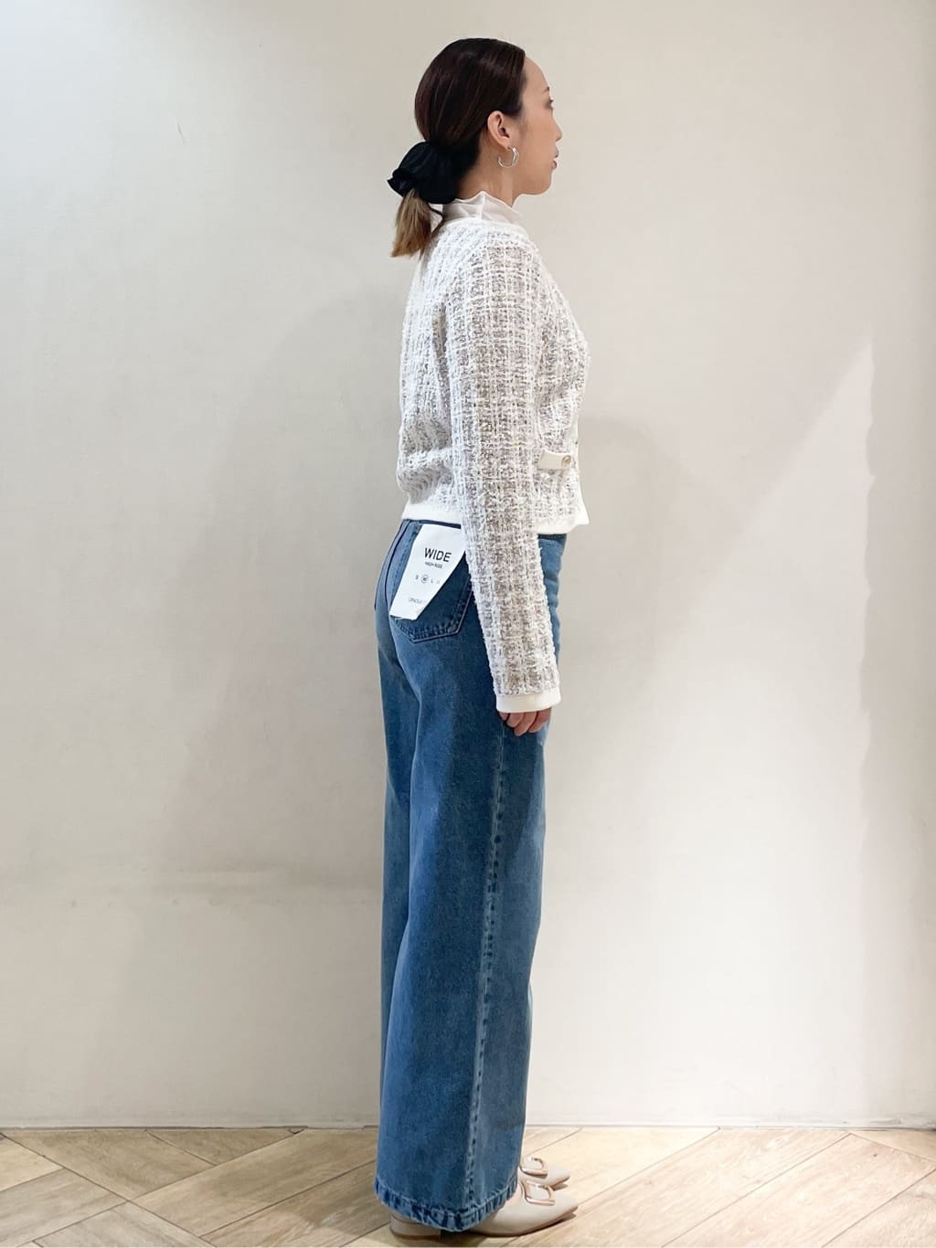 makiさんの「index｜シアーハイネックトップス【洗濯機OK】」を使ったコーディネート