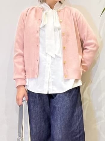 misakiさんの「SHOO･LA･RUE｜【SHOO・LA・RUE DENIM/高レビュー】ゆるっと決まる こなれカーブデニムパンツ」を使ったコーディネート
