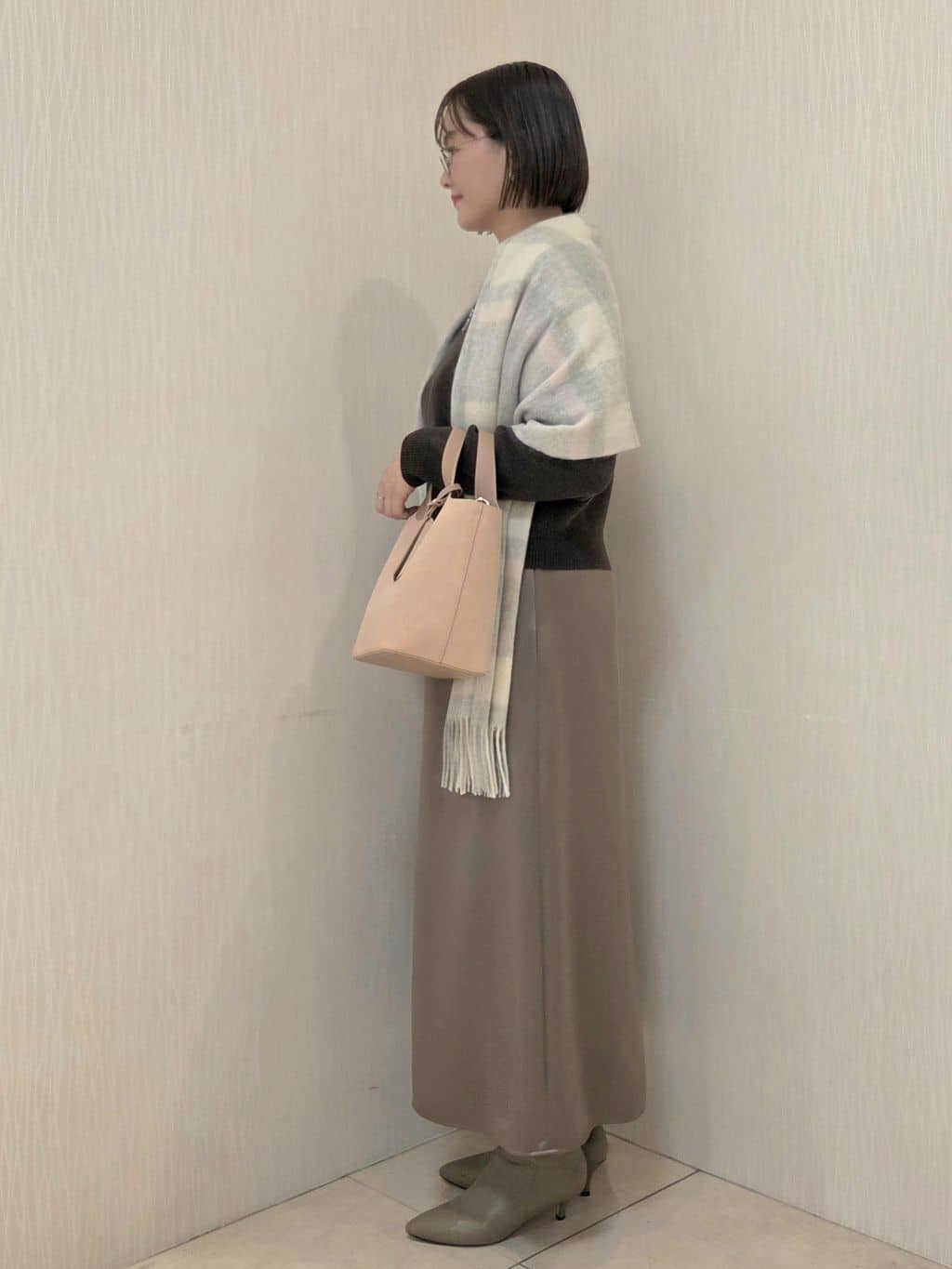 naokoさんの「UNTITLED｜【ゆったりサイズ／着丈短め】ジップニットカーディガン」を使ったコーディネート