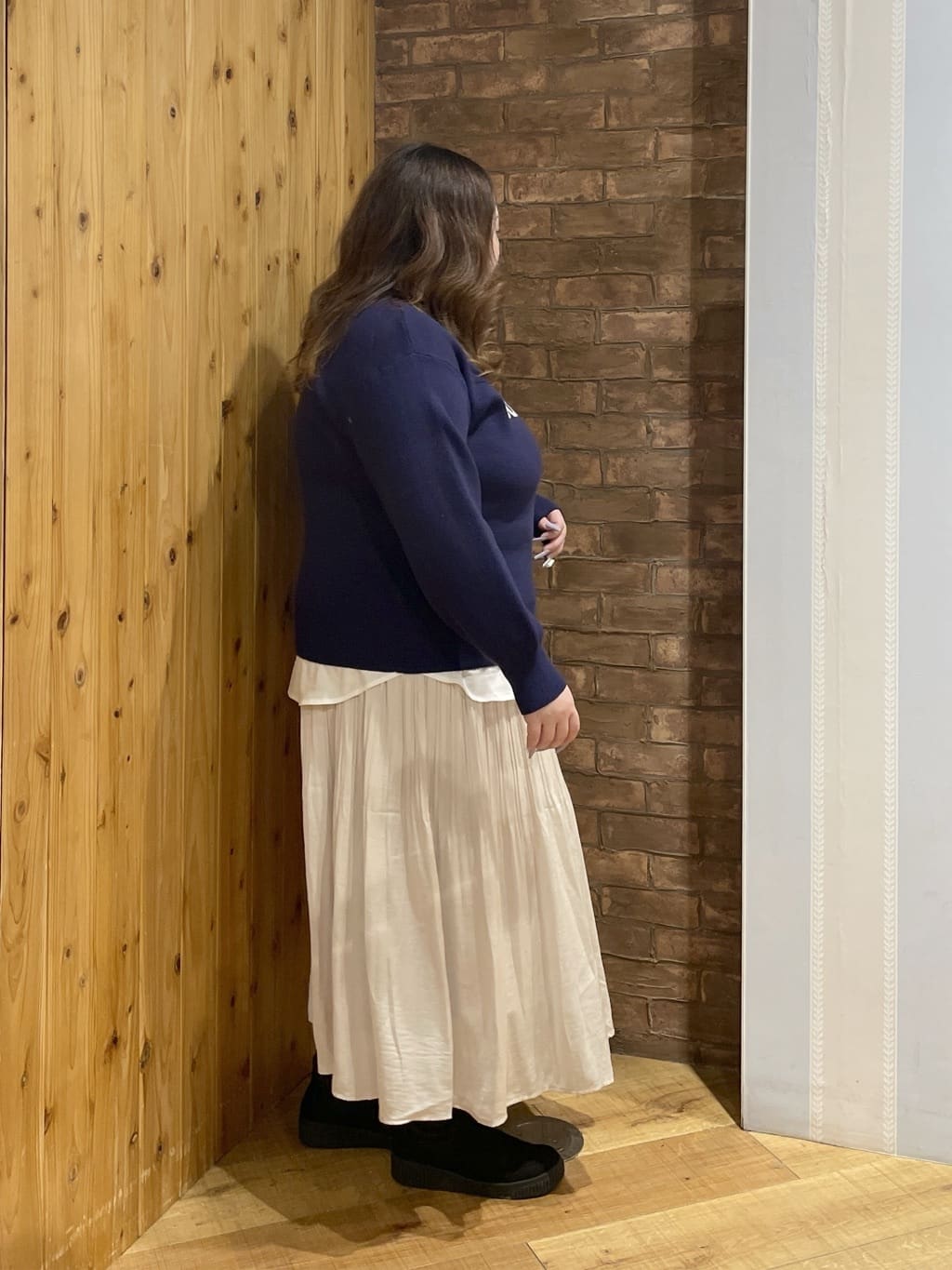 Risaさんの「SHOO･LA･RUE｜【洗濯機可/S-LL】もちもちタッチ スウェットライクロゴニット」を使ったコーディネート