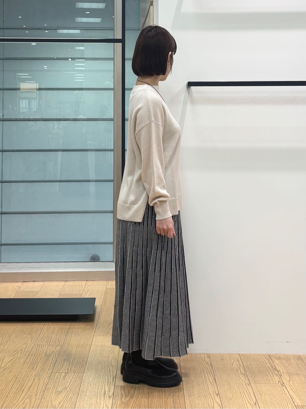 asamiさんの「INDIVI｜【洗える／SETUP可能】ジャカードニット プリーツスカート」を使ったコーディネート