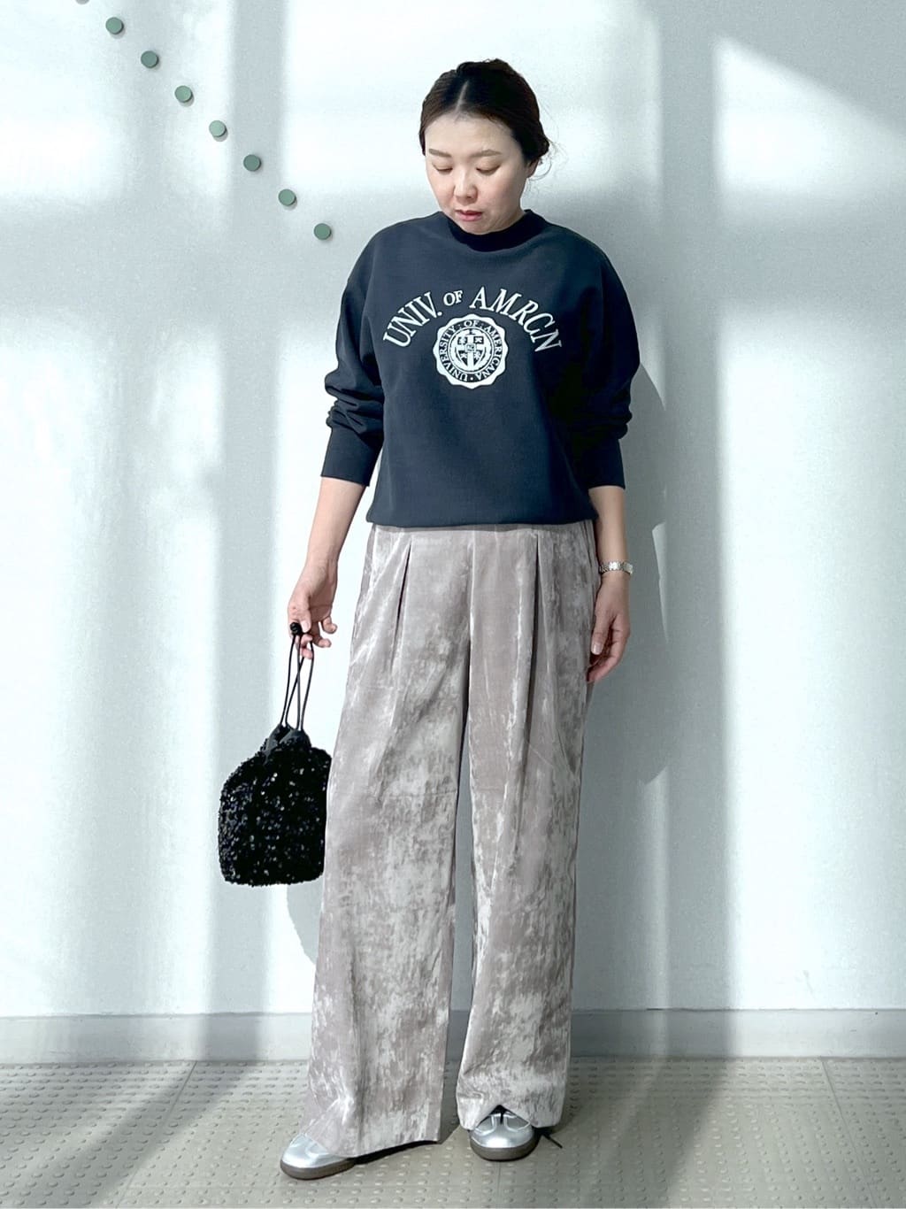 Soeさんの「DRESSTERIOR｜ソフト別珍イージーパンツ」を使ったコーディネート