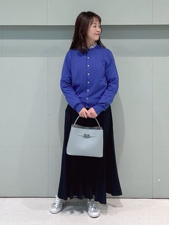 makiさんの「UNTITLED｜【はっ水機能/フード取り外し可】ミディダウンコート」を使ったコーディネート