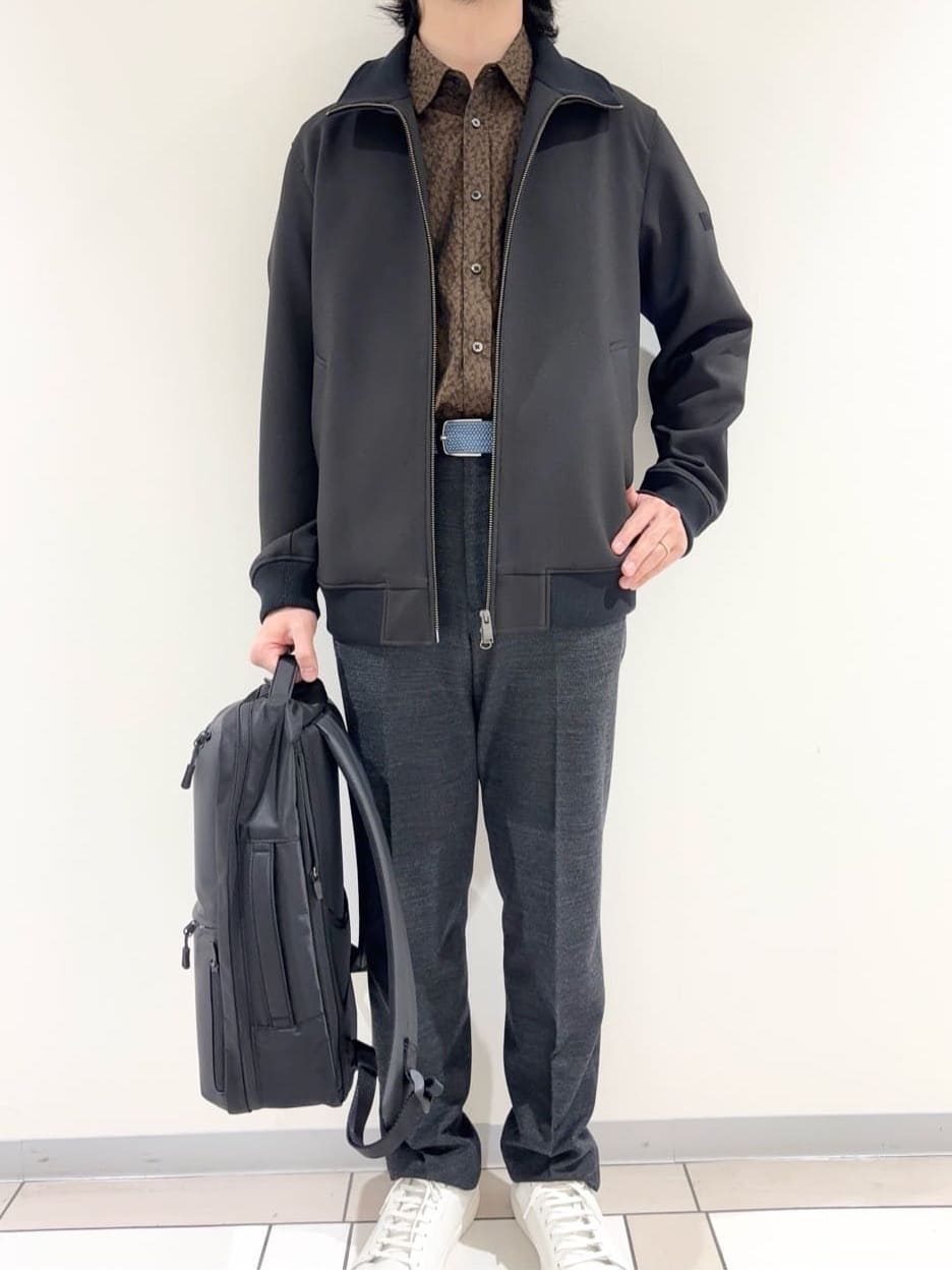及川さんの「TAKEO KIKUCHI｜【JUST ONE LAYER】ダウンファブリック ジップアップ リブ ブルゾン」を使ったコーディネート