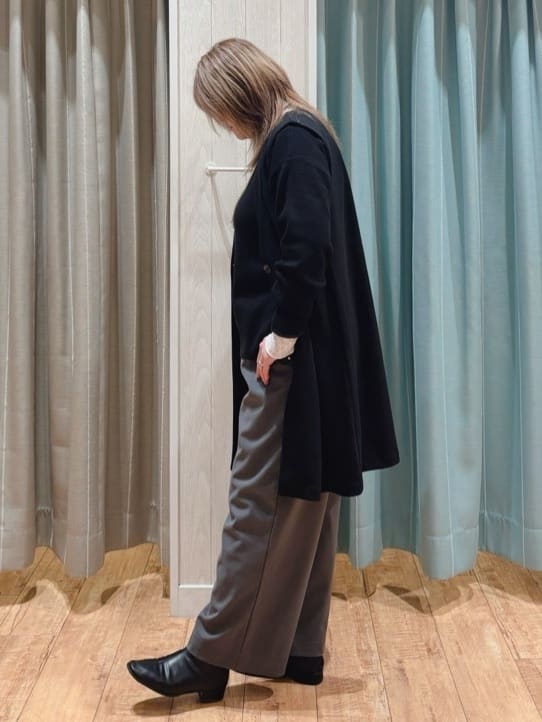 HANAさんの「SHOO･LA･RUE｜【洗濯機可/S-LL】 フラップイージーワイドパンツ」を使ったコーディネート