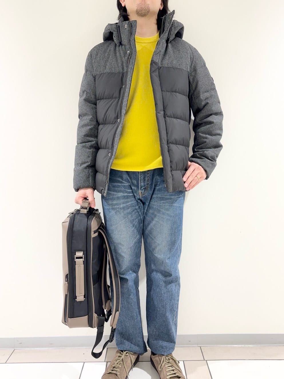 及川さんの「TAKEO KIKUCHI｜カラーコンビ ダウンブルゾン」を使ったコーディネート