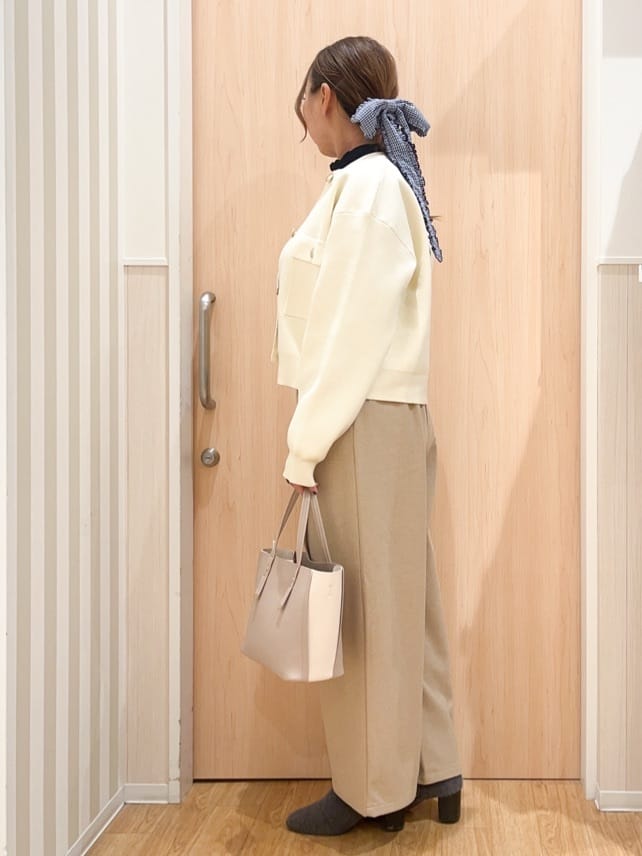 natsumiさんの「SHOO･LA･RUE｜【洗濯機可/S-LL】1枚でも羽織りでも 華やか上品カーデ」を使ったコーディネート