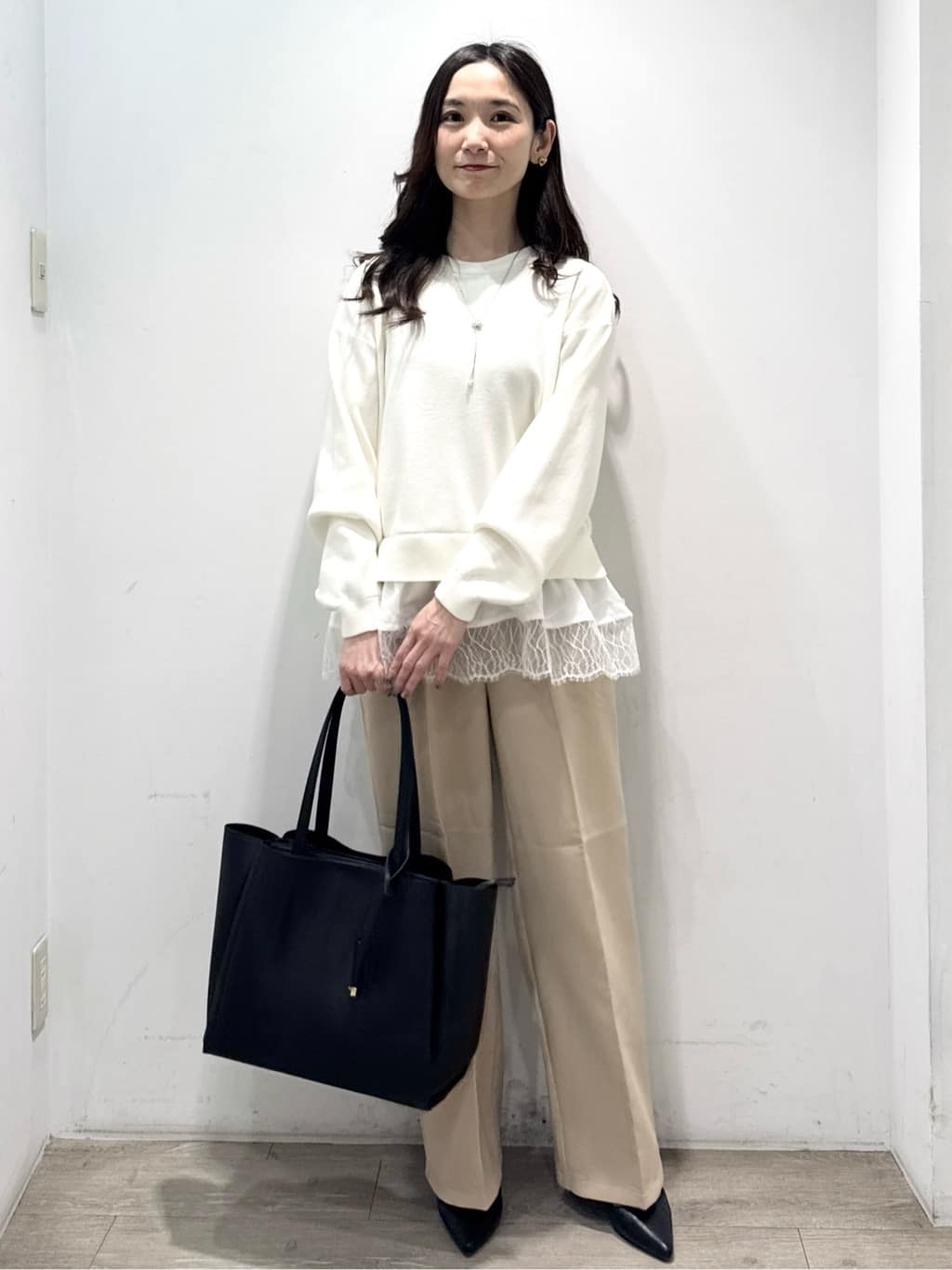 yuicciさんの「OPAQUE.CLIP｜裾レースドッキングニット」を使ったコーディネート