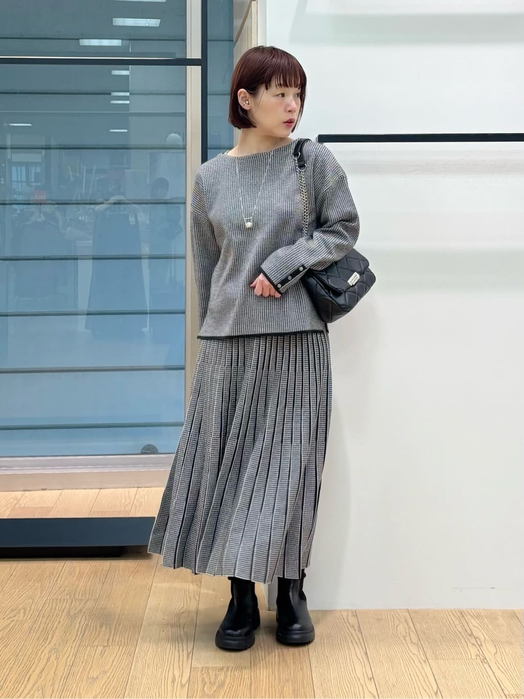 asamiさんの「INDIVI｜【洗える／SETUP可能】ジャカードボートネックニット」を使ったコーディネート