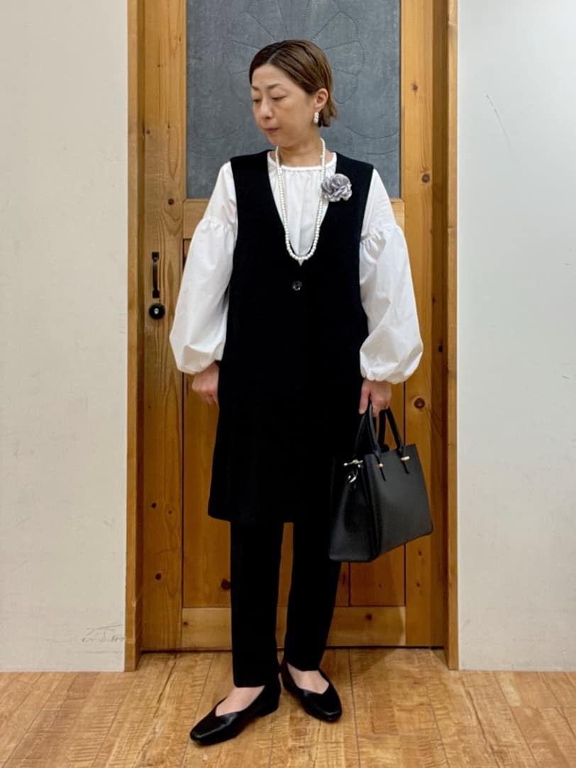 ゆみさんの「SHOO･LA･RUE｜【洗濯機可/セットアップ可/S-3L】きちんと楽に。カットジョーゼット ロングジレ」を使ったコーディネート