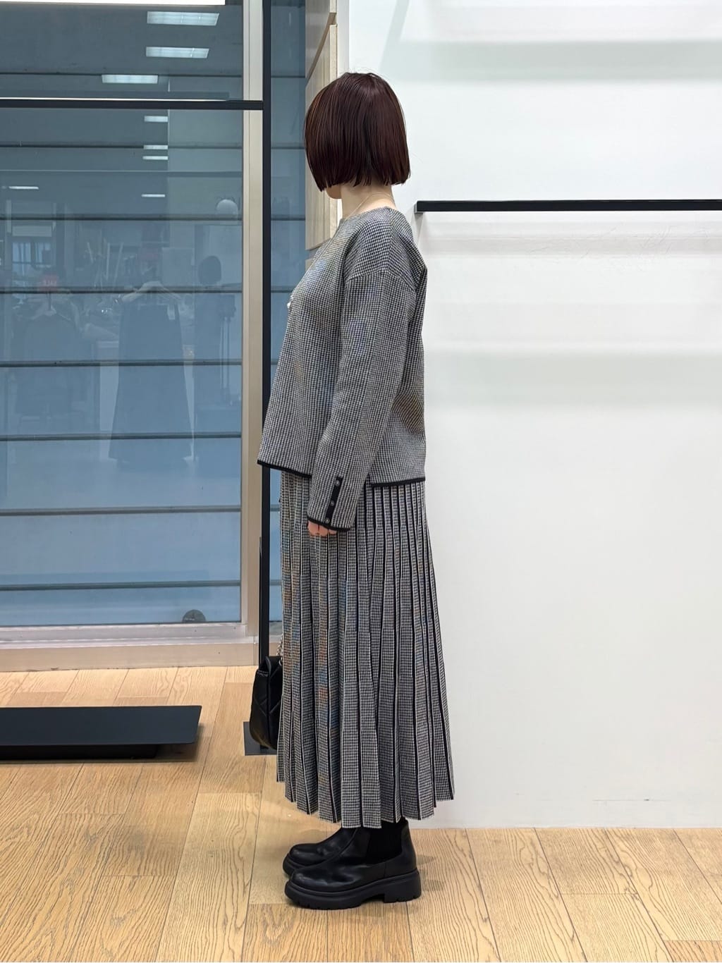 asamiさんの「INDIVI｜【洗える／SETUP可能】ジャカードボートネックニット」を使ったコーディネート
