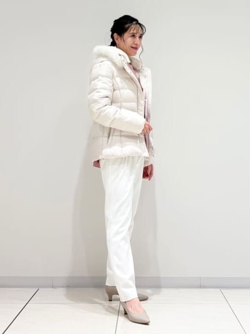 kayoさんの「INDIVI｜【名品／撥水／抗菌防臭】ショート丈リサイクルダウンコート」を使ったコーディネート