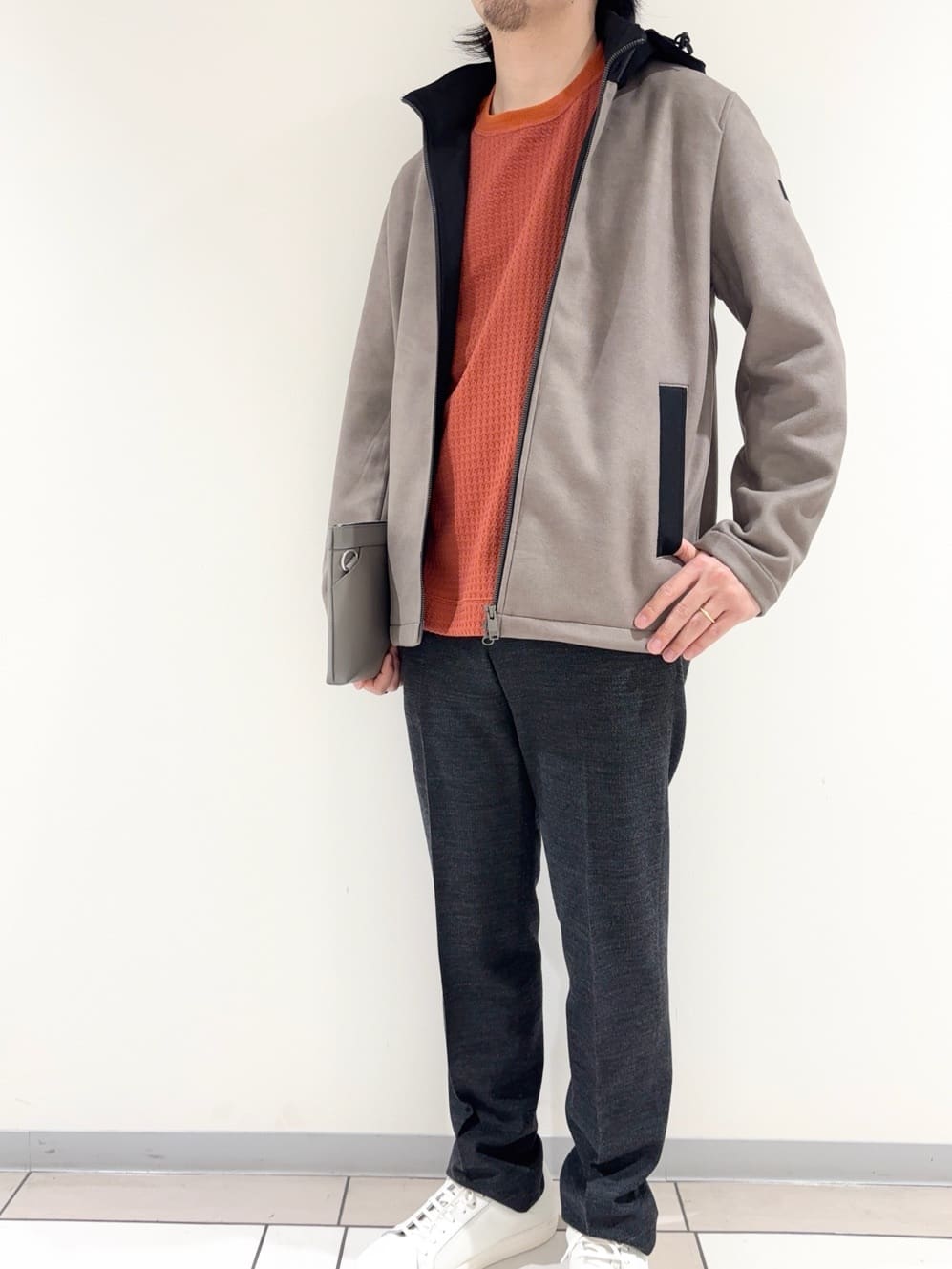 及川さんの「TAKEO KIKUCHI｜【JUST ONE LAYER】ダウンファブリック ジップアップ フード ブルゾン」を使ったコーディネート