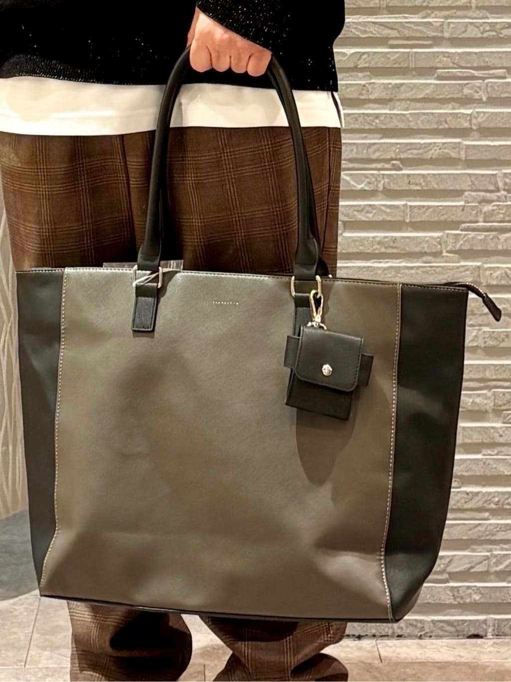 Pーyamaさんの「THE SHOP TK｜【包み込まれるような柔らかさ】配色モールニット 洗濯機OK」を使ったコーディネート