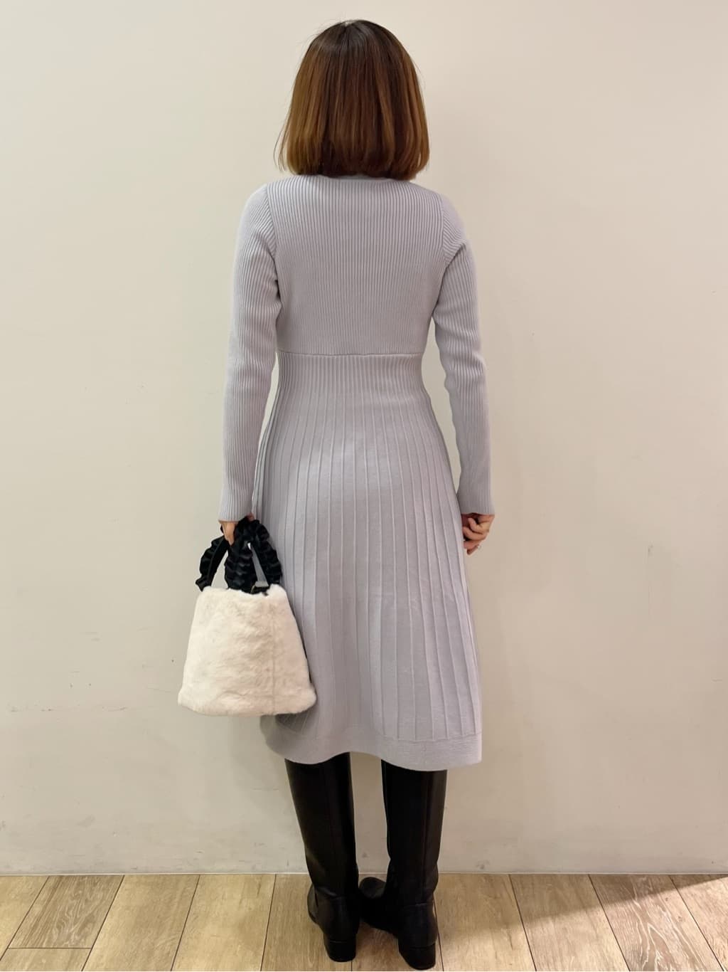 kcさんの「OPAQUE.CLIP｜ラメフェザープルオーバーセット ニットワンピース【洗濯機OK】《XS～LL》」を使ったコーディネート