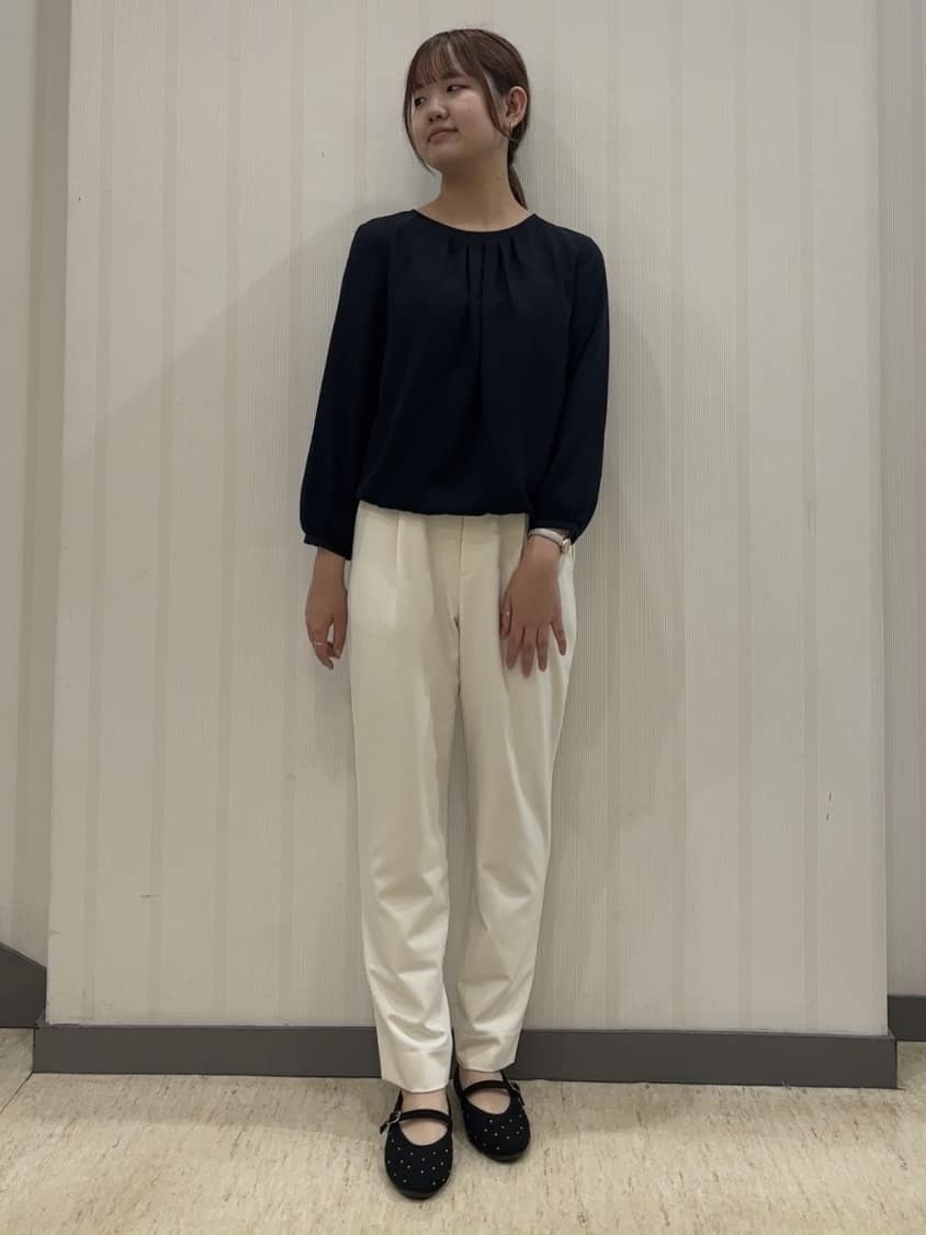 ちひさんの「INDIVI｜【洗える／透けにくい】ダイヤ柄プリントブラウス」を使ったコーディネート