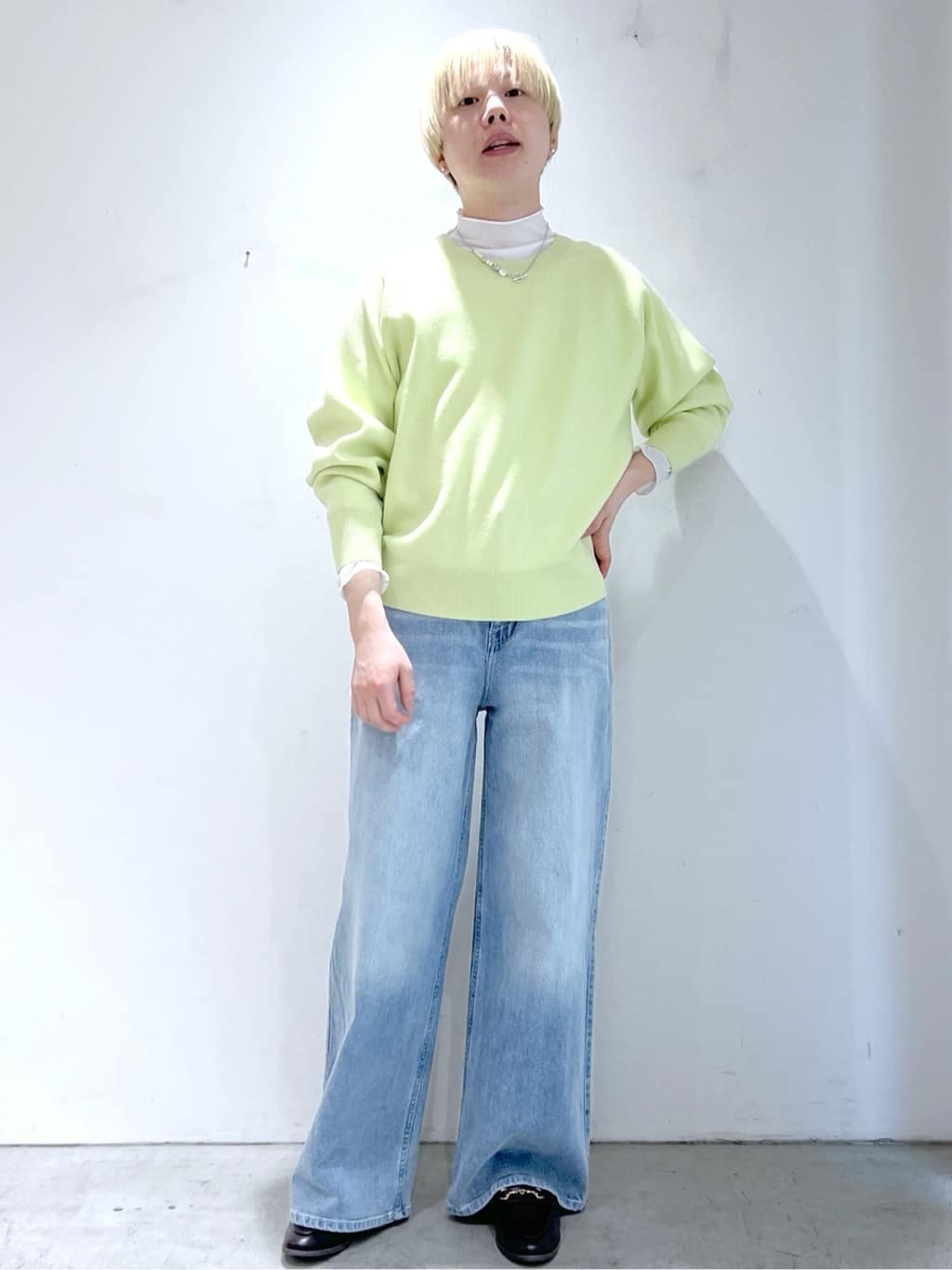JINさんの「OPAQUE.CLIP｜シアーハイネックトップス【洗濯機OK】」を使ったコーディネート