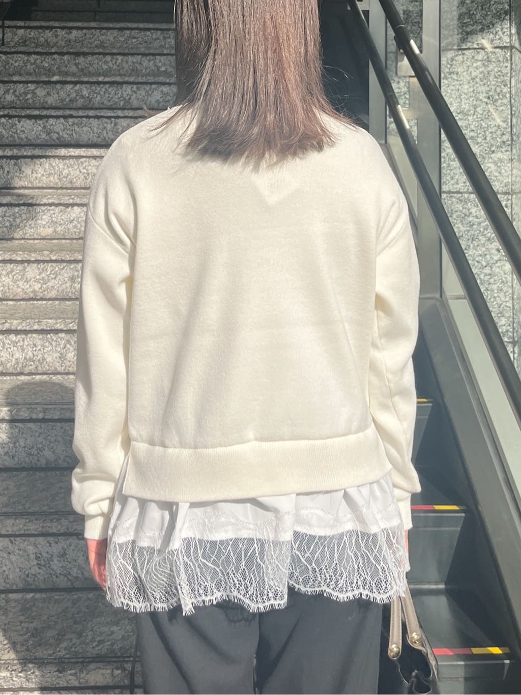 HANNAさんの「OPAQUE.CLIP｜裾レースドッキングニット」を使ったコーディネート