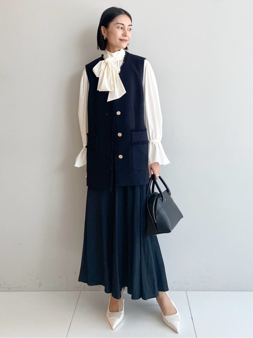 AYAさんの「UNTITLED｜【オンオフ使える】スラブツイード ジレ」を使ったコーディネート