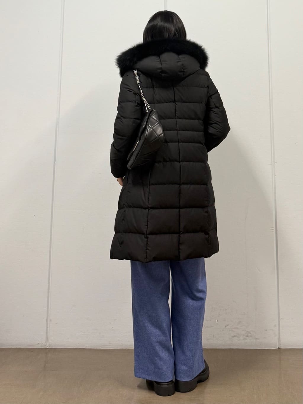 mizukiさんの「INDIVI｜【名品／撥水／抗菌防臭】ロング丈リサイクルダウンコート」を使ったコーディネート