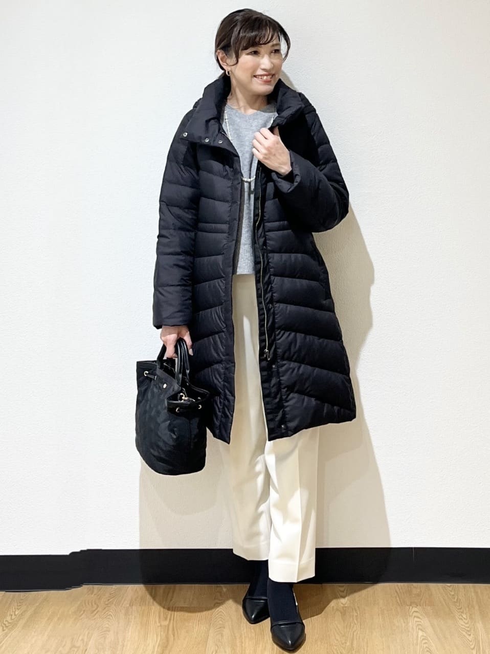 ayaさんの「Reflect｜【選べる5色／ゆったりシルエット】Vネックスパンコールニット」を使ったコーディネート