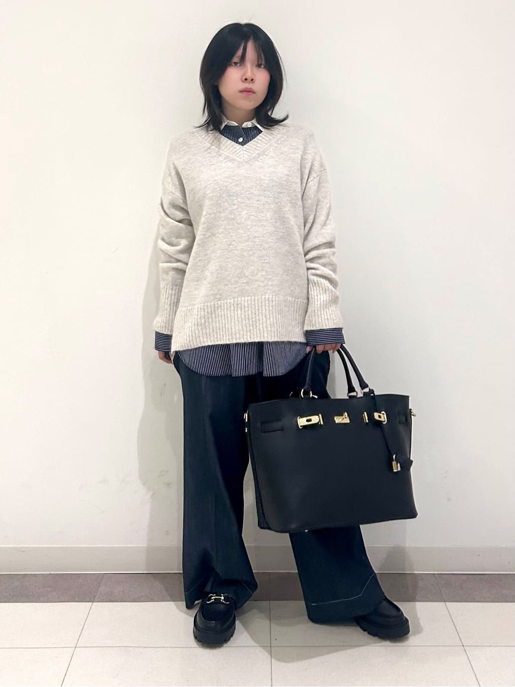 とりみさんの「DRESSTERIOR｜ARTESANOS（アルテサノス）【別注】金具付きローファー」を使ったコーディネート