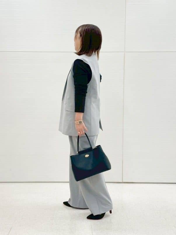 KIORIさんの「SHOO･LA･RUE｜【セットアップ可/S-LL/洗濯機可】サッと羽織ってこなれ見え ダブルブレストジレ」を使ったコーディネート