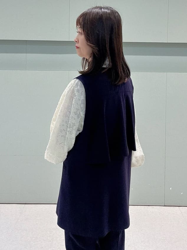 makiさんの「UNTITLED｜【セレモニー/洗える/シアー】カットジャカード ボウタイブラウス」を使ったコーディネート