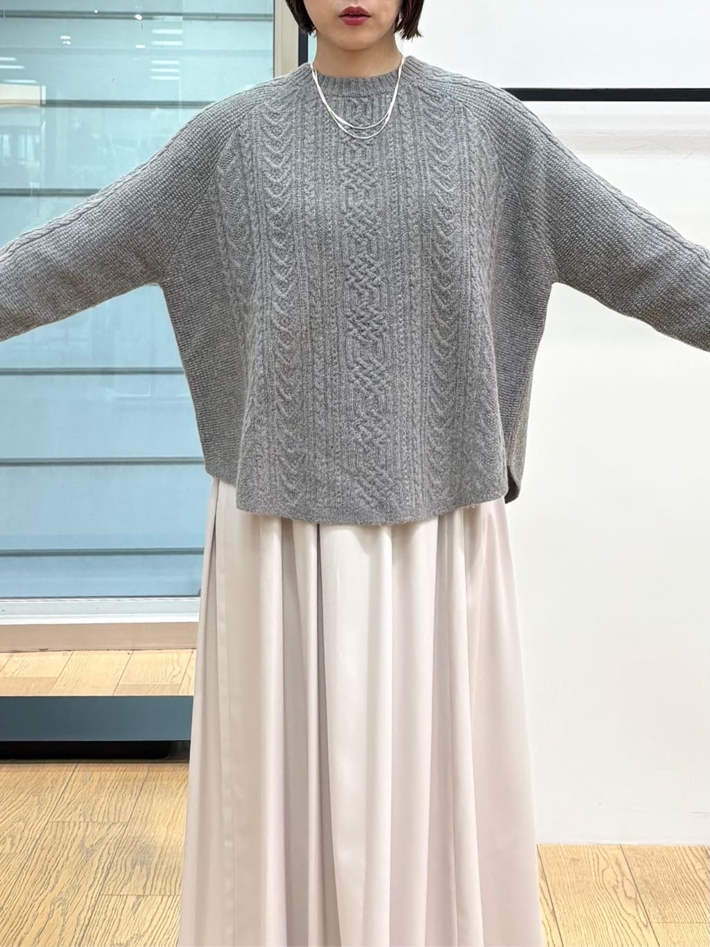 asamiさんの「INDIVI｜レザー調ギャザースカート」を使ったコーディネート