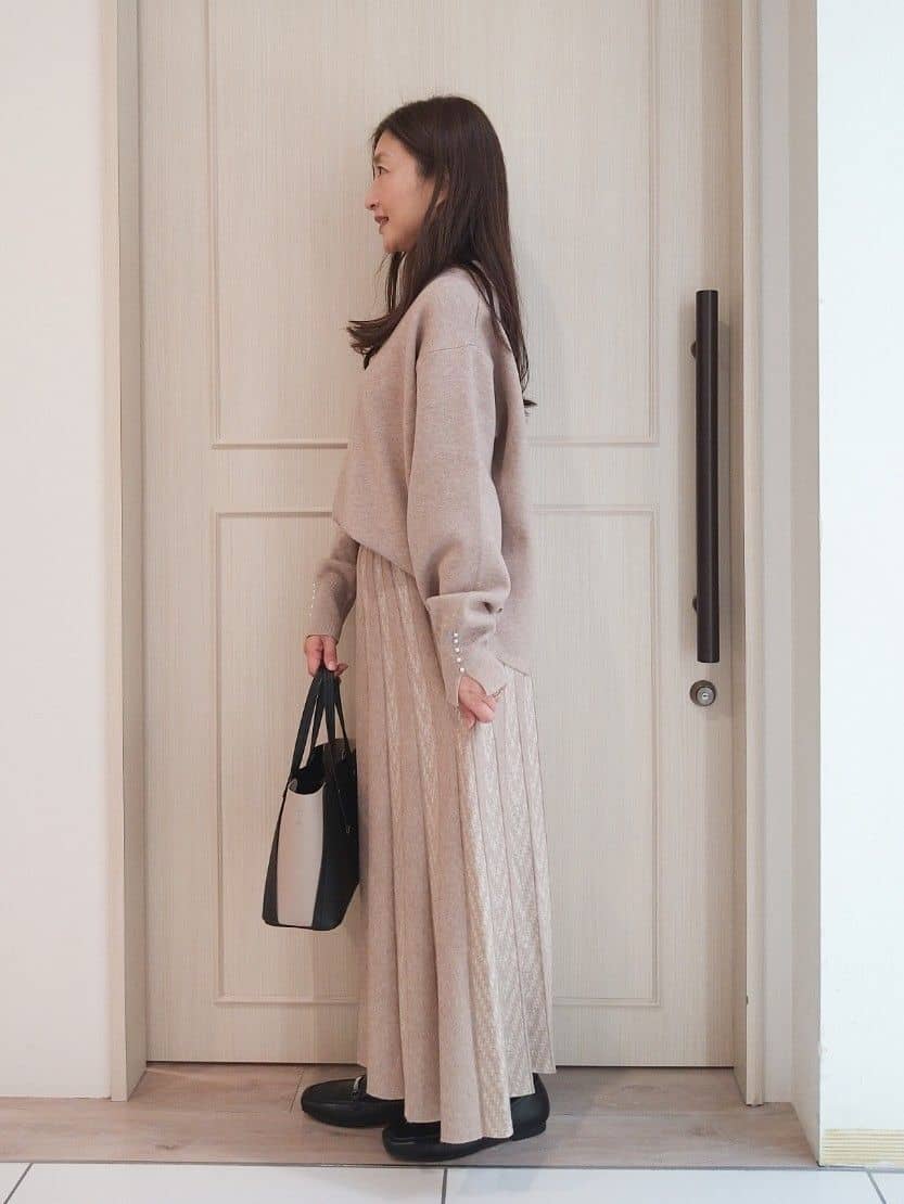 mi-saさんの「SHOO･LA･RUE｜【洗濯機可/セットアップ可／S-LL】新色追加 女性らしさ際立つ もちもちニットスカート」を使ったコーディネート