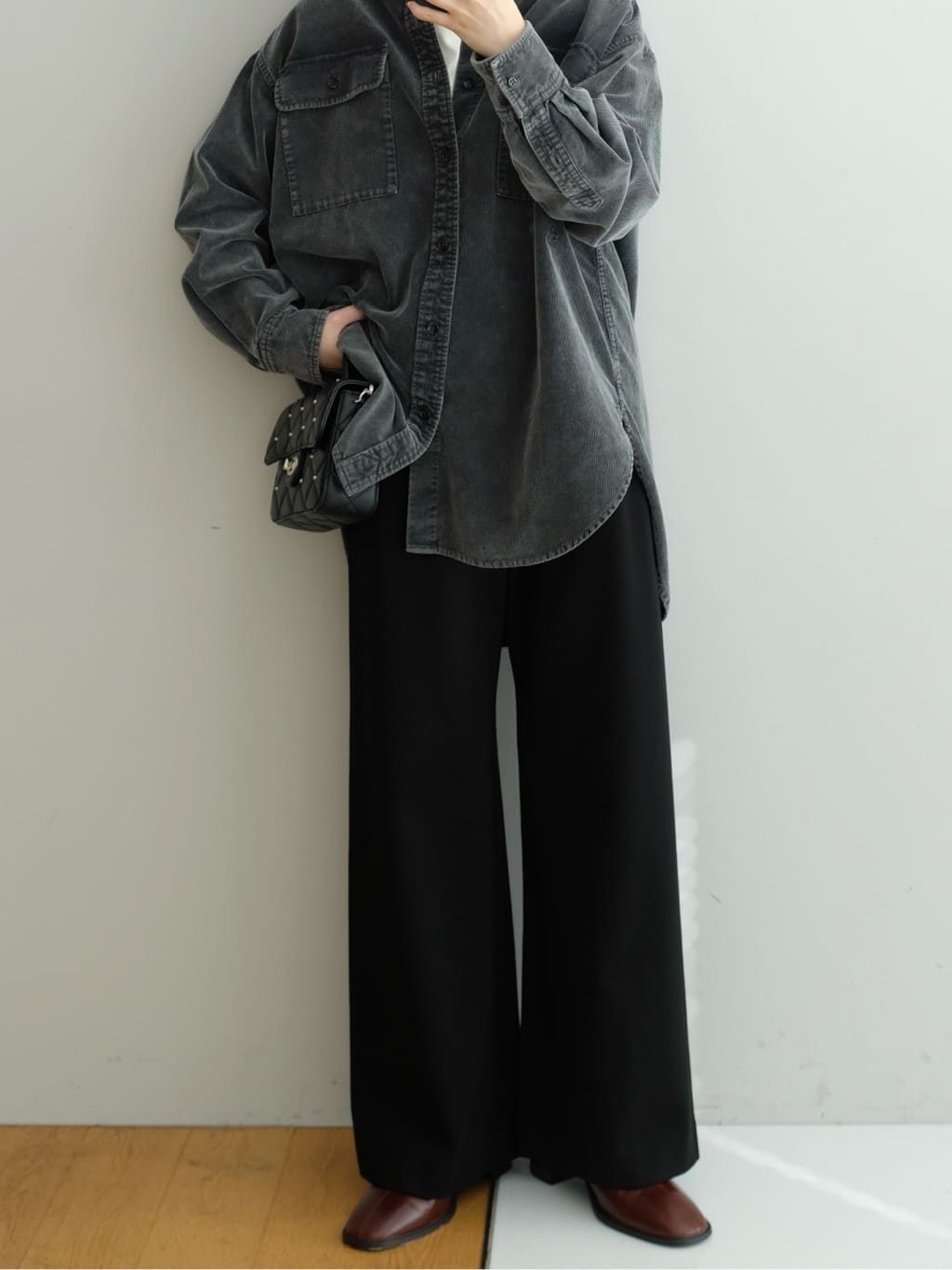 Kishimotoさんの「DRESSTERIOR｜【洗える/抜け感】コーデュロイガーメントダイシャツ」を使ったコーディネート