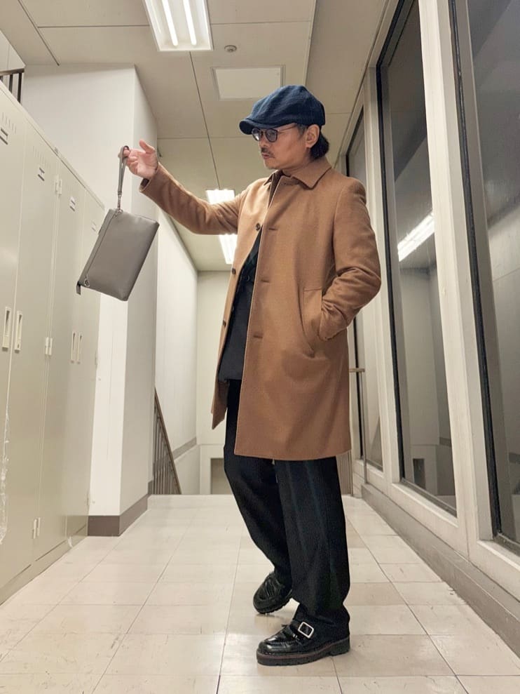 MAKOTO AIさんの「TAKEO KIKUCHI｜カシミヤブレンド ビーバー調ステンカラーコート」を使ったコーディネート