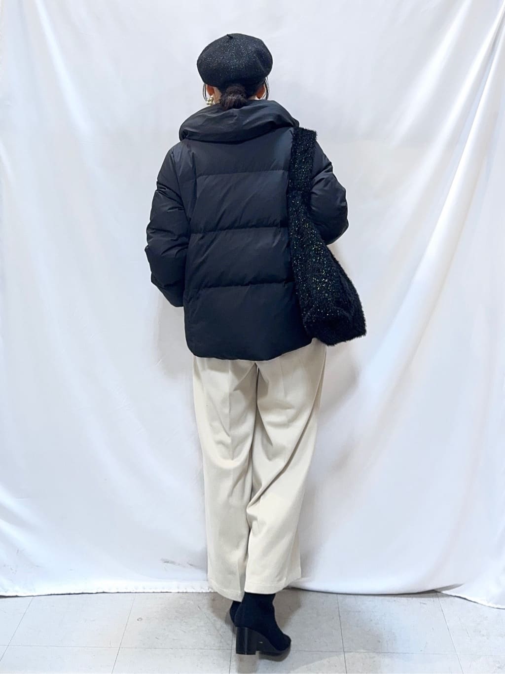 𝐇𝐢𝐫𝐨𝐦𝐢さんの「SHOO･LA･RUE｜【2点セット】着るだけで決まる クラシカルなツイード調 チェック柄セットアップ」を使ったコーディネート