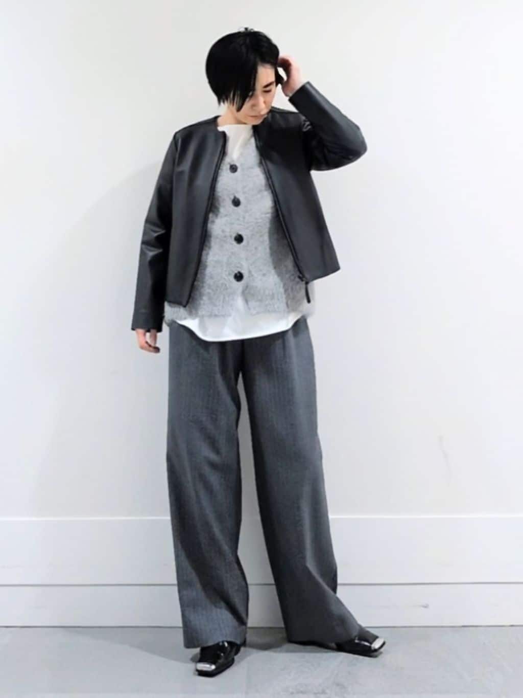 ミズタさんの「UNTITLED｜【着丈短め/柔らかな質感】ラムレザージャケット」を使ったコーディネート