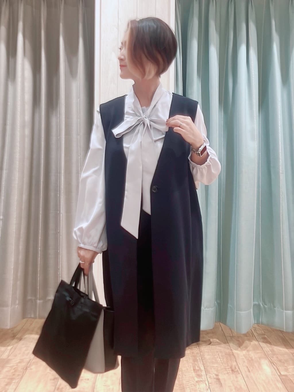 aaamiさんの「SHOO･LA･RUE｜【洗濯機可/セットアップ可/S-3L】きちんと楽に。カットジョーゼット ロングジレ」を使ったコーディネート