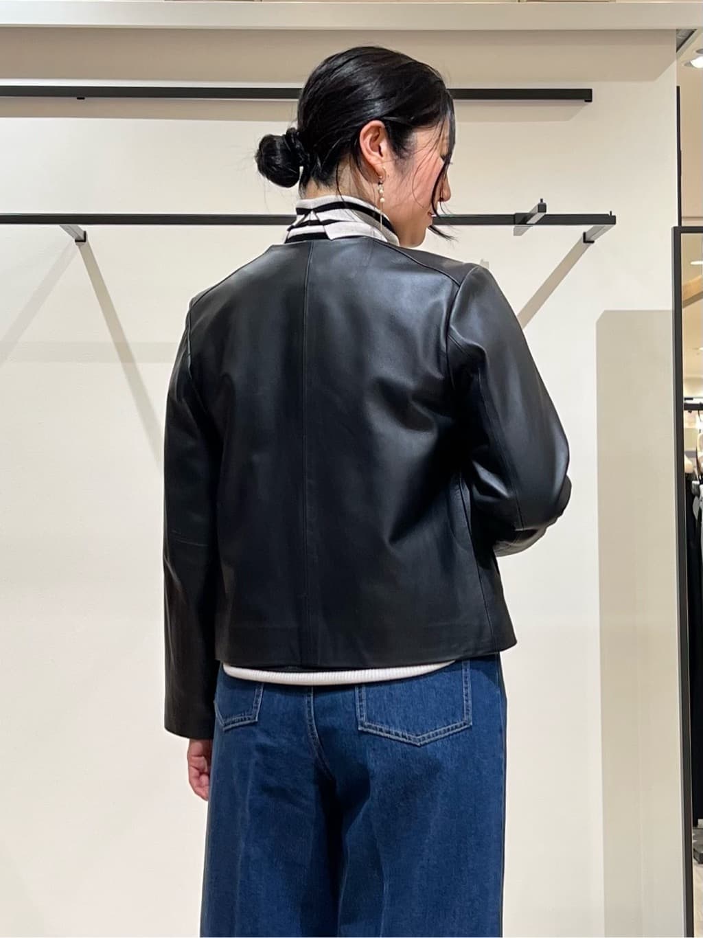 TOMOMIさんの「UNTITLED｜【着丈短め/柔らかな質感】ラムレザージャケット」を使ったコーディネート