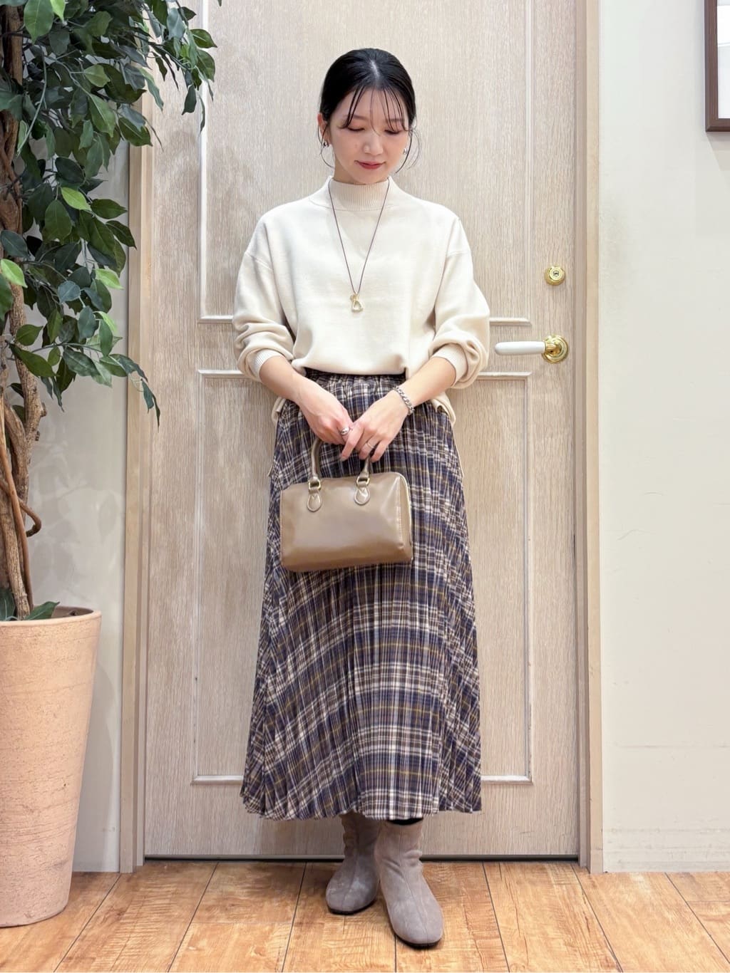 なみさんの「SHOO･LA･RUE｜【S-LL】すっきり魅せてくれる チェックプリーツスカート」を使ったコーディネート