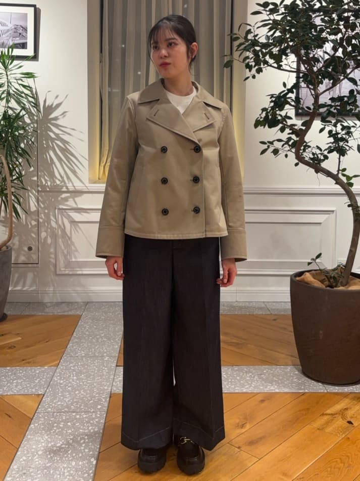 pupiさんの「DRESSTERIOR｜【ウォッシャブル/撥水素材】Aラインショートトレンチジャケット」を使ったコーディネート