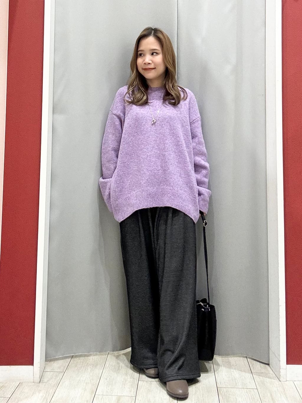 shioさんの「SHOO･LA･RUE｜【高レビュー】デニム見え 裏起毛ワイドパンツ」を使ったコーディネート