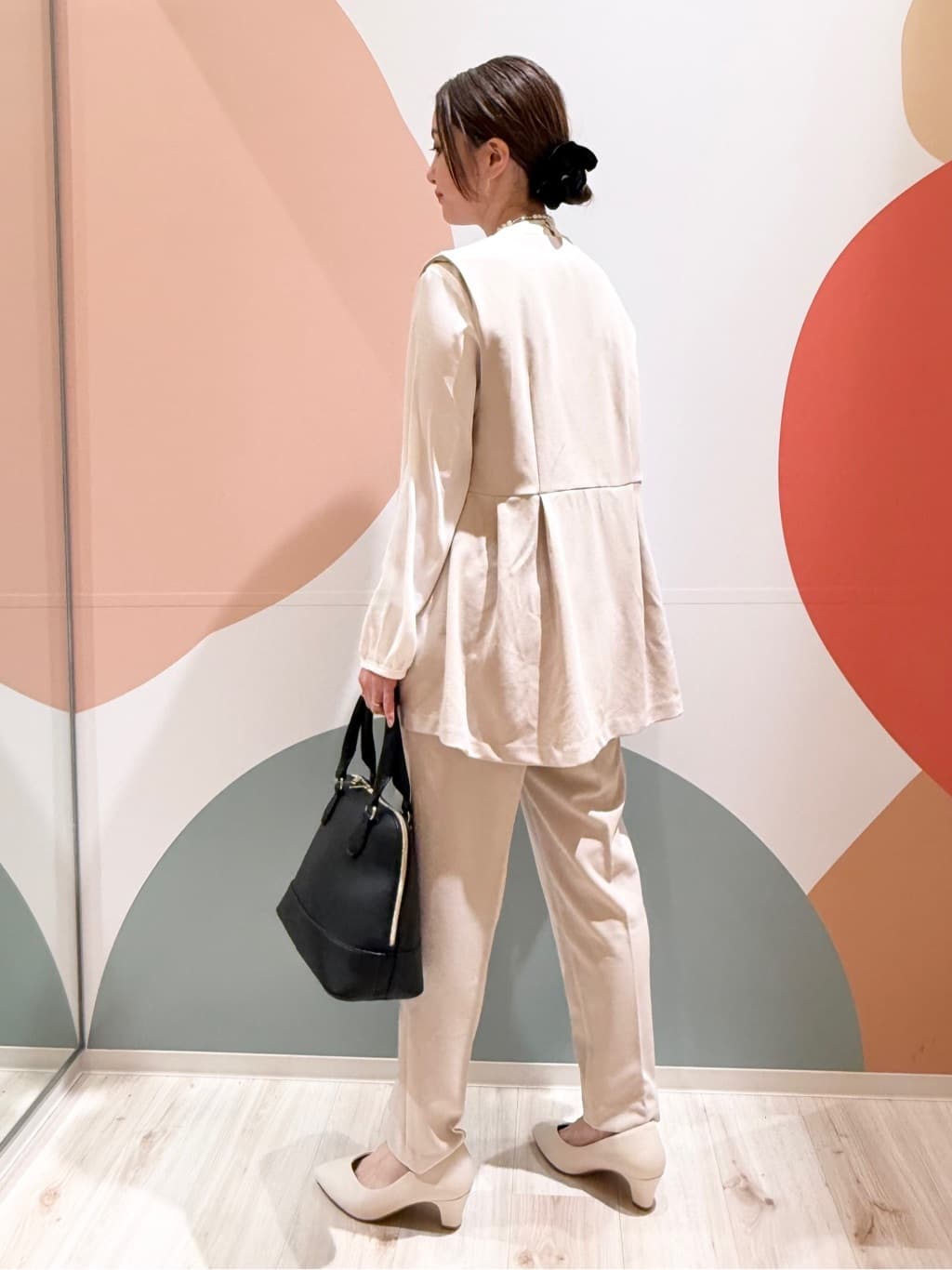 長女さんの「SHOO･LA･RUE｜【セレモニー】コーサージュネックレス」を使ったコーディネート