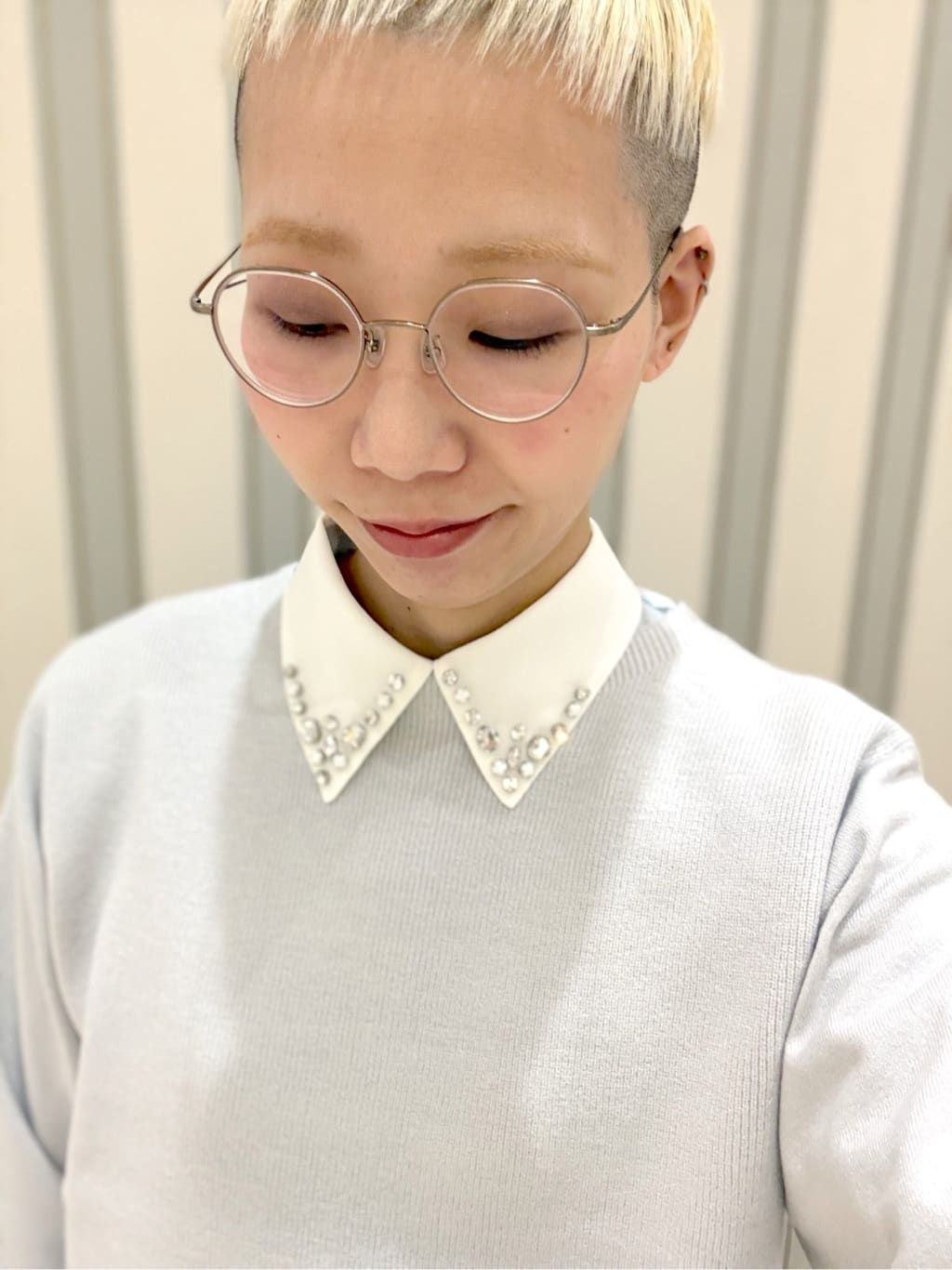  Ayumiさんの「grove｜ビジューカラー とろみシャツ」を使ったコーディネート