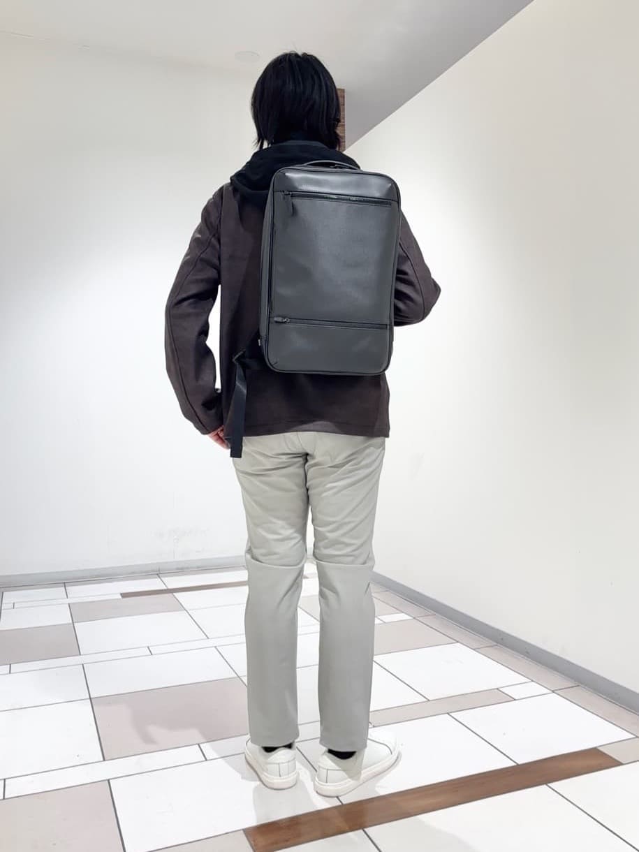 及川さんの「TAKEO KIKUCHI｜【JUST ONE LAYER】ダウンファブリック ジップアップ フード ブルゾン」を使ったコーディネート