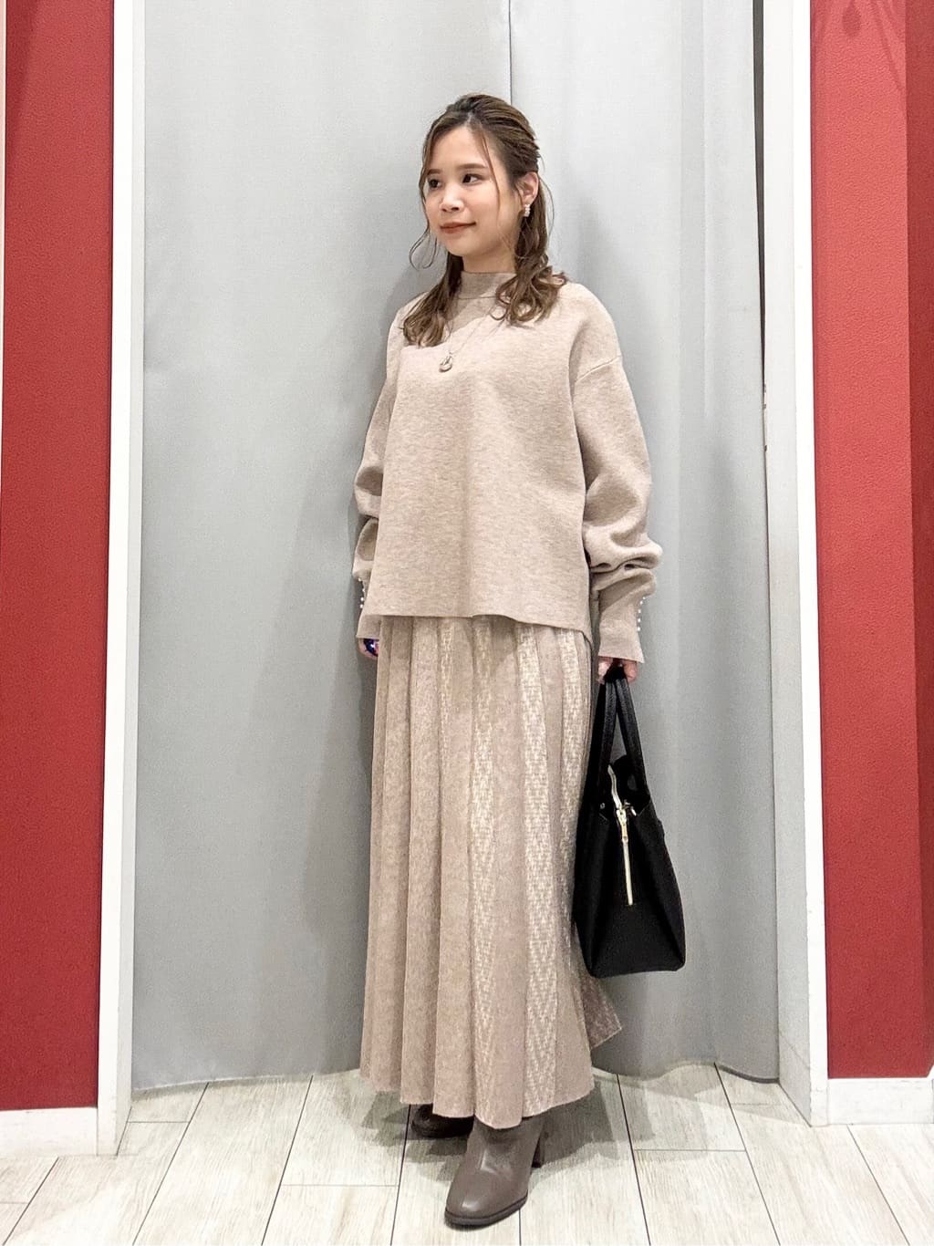 shioさんの「SHOO･LA･RUE｜【洗濯機可/セットアップ可／S-LL】新色追加 女性らしさ際立つ もちもちニットスカート」を使ったコーディネート