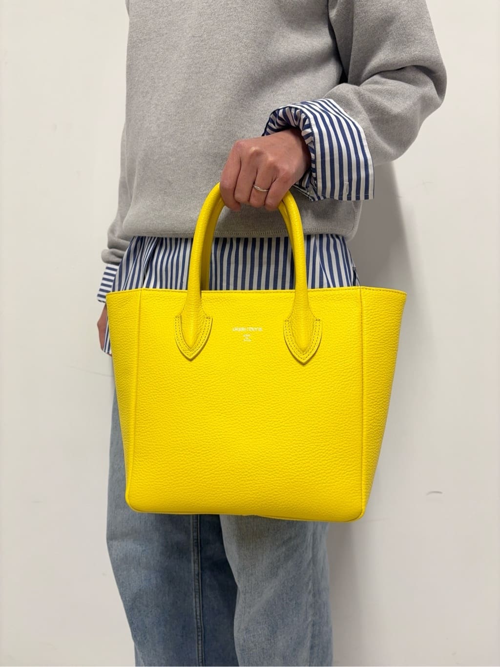 Nishijimaさんの「DRESSTERIOR｜◆ウォッシャブルコットンカシミヤプルオーバーニット」を使ったコーディネート