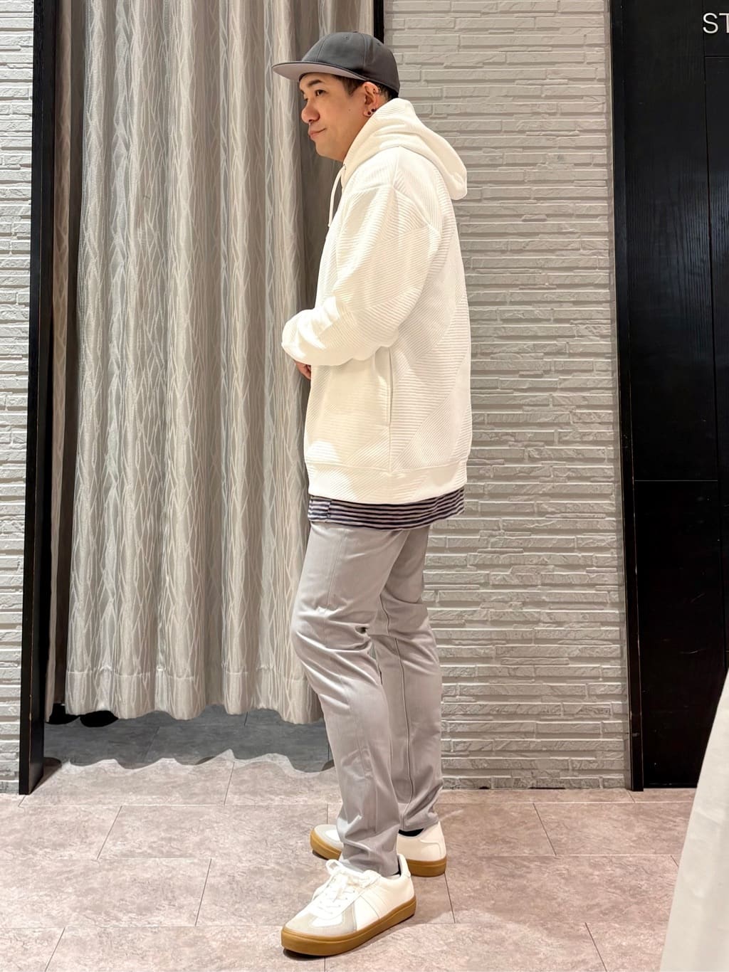 Pーyamaさんの「THE SHOP TK｜【さりげない表情が、品よく映える。】ふくれジャカードパーカ」を使ったコーディネート