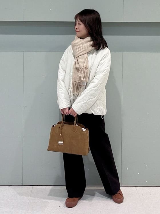 makiさんの「UNTITLED｜【大人な品格/ふわふわニット】フォックスカシミヤ コクーンニット」を使ったコーディネート