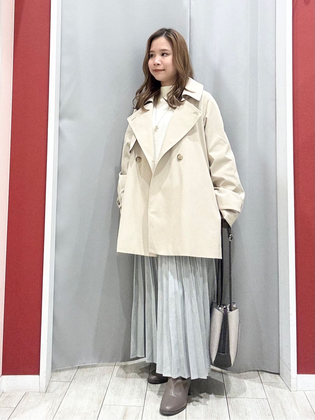 shioさんの「SHOO･LA･RUE｜【洗濯機可/S-LL】きれいめにもカジュアルにも スエードライク プリーツスカート」を使ったコーディネート