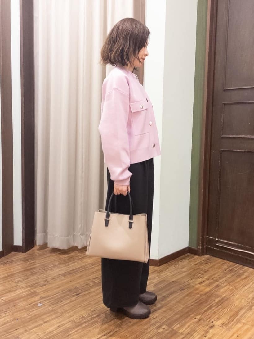 yukaさんの「SHOO･LA･RUE｜【洗濯機可/S-LL】1枚でも羽織りでも 華やか上品カーデ」を使ったコーディネート